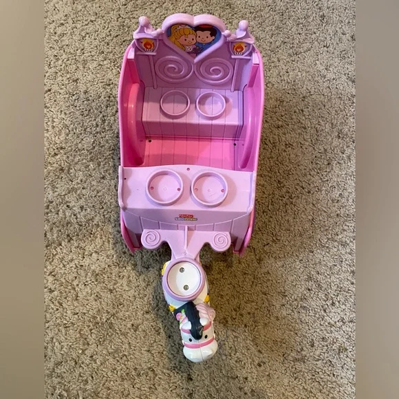 Fisher Price Little People Royal Wedding Carriage - Picture 5 of 13